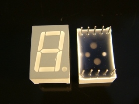 DDA5610b 0.56單8七段顯示器共陽 灰面白膠