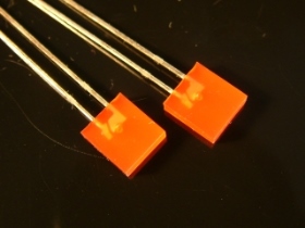 DL2.5X7R LED 2.5x7MM 紅色方型