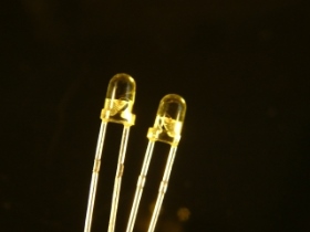 DL3Y1 3MM LED 黃色聚光