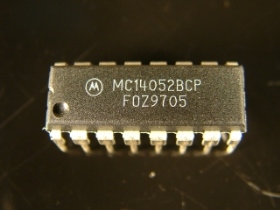 IC4052MO MC14052BCP MO