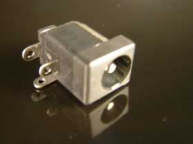 JK668A 2.0DC插座90度