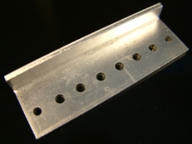 OR016B L型 8孔散熱片