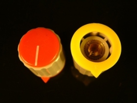 ORKC20R 旋鈕 20MM (中紅) K-003B
