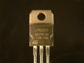 RG7915SGS L7915CV SGS TO-220