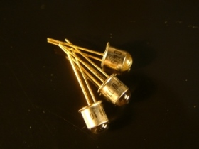 SNBPW77B 鐵殼聚焦型光電晶體BPW77B