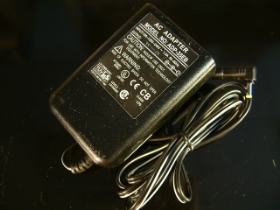 TP2A9VB 交換式電源穩壓器 2A 9V