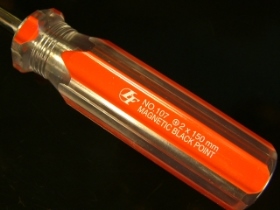 YN107150B LT 107 十字起子 150mm黑頭