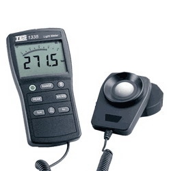 TES-1335 數位式照度計